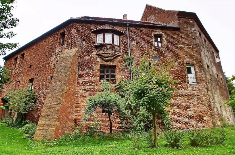 Burg Goldbeck, Germany
